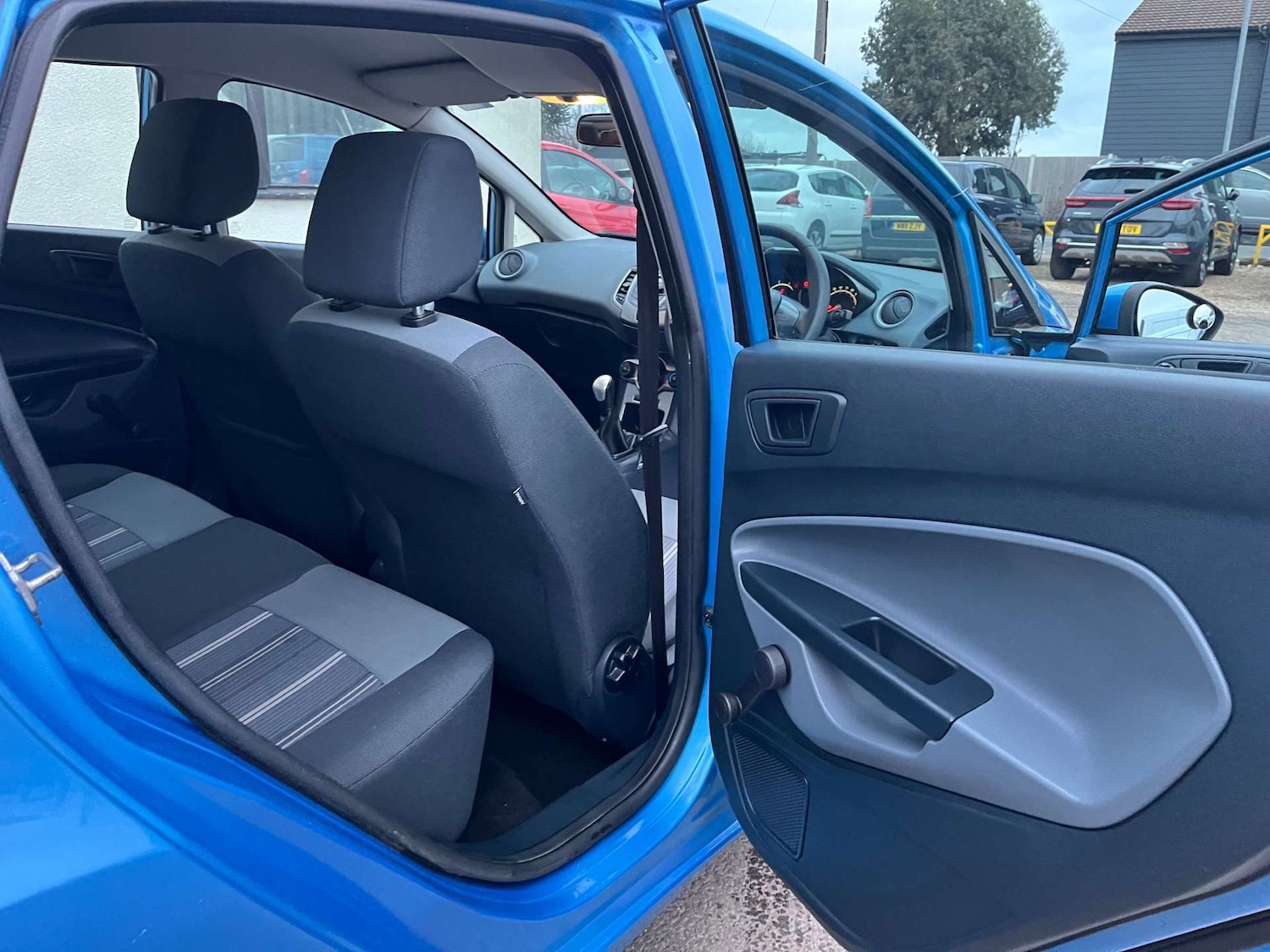 Used Ford Fiesta 2010 for sale - 77262745: Photo 27