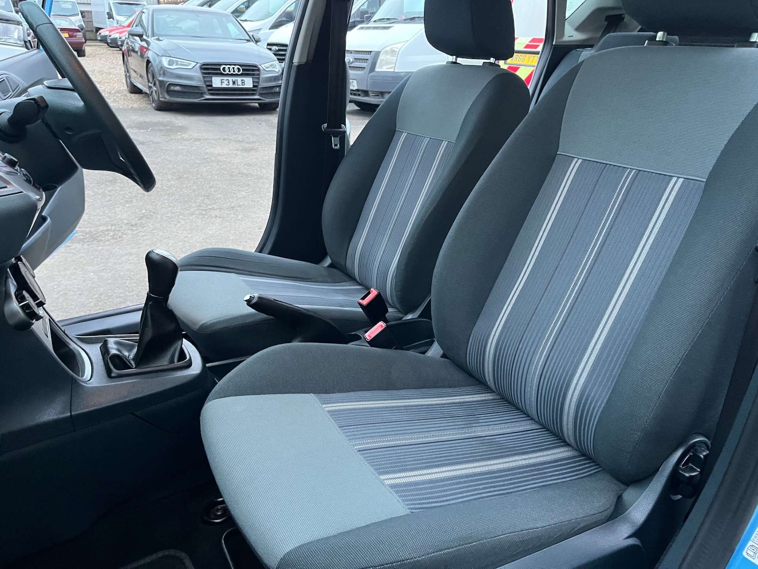 Used Ford Fiesta 2010 for sale - 77262745: Photo 37