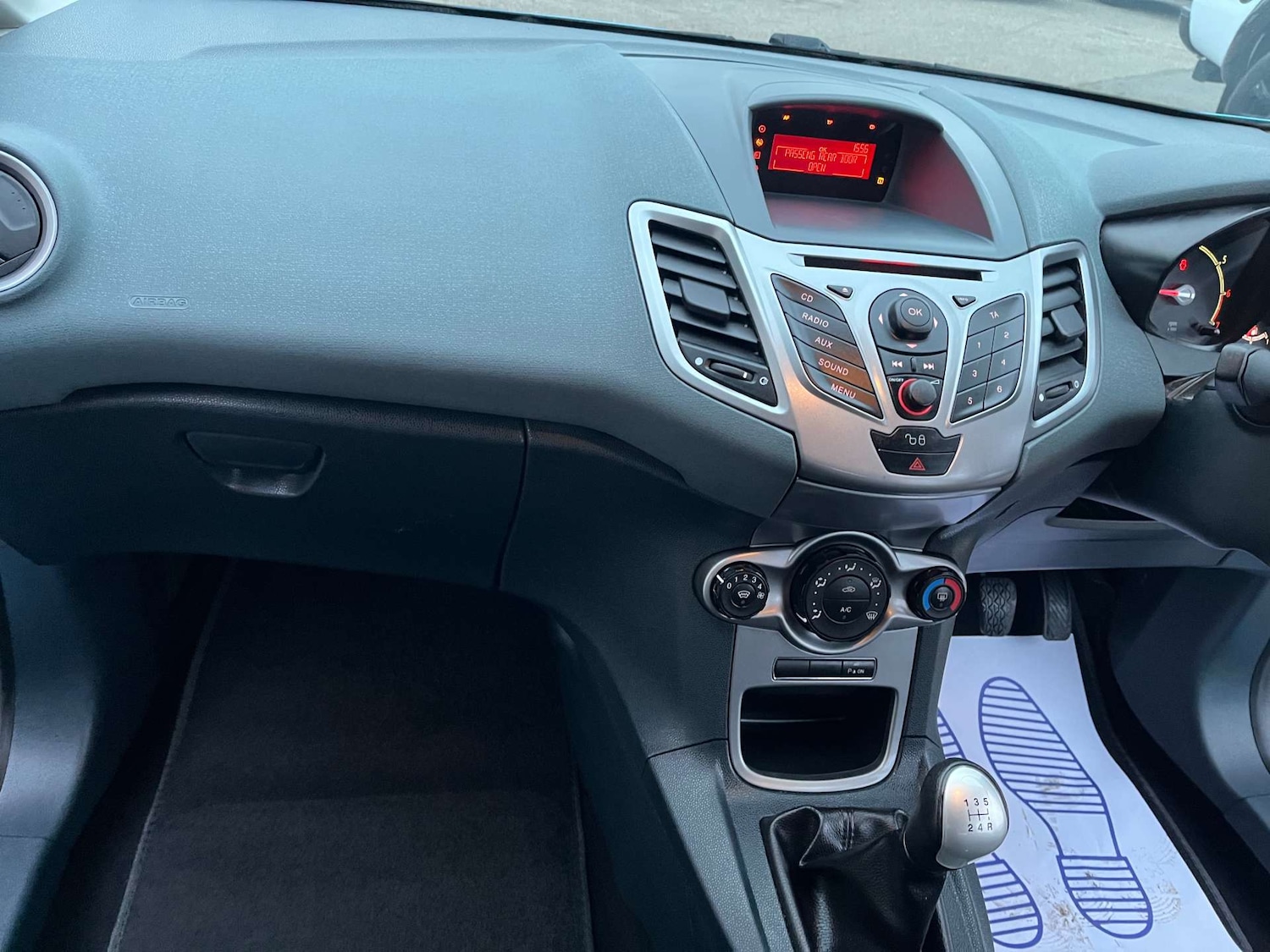 Used Ford Fiesta 2010 for sale - 77262745: Photo 40