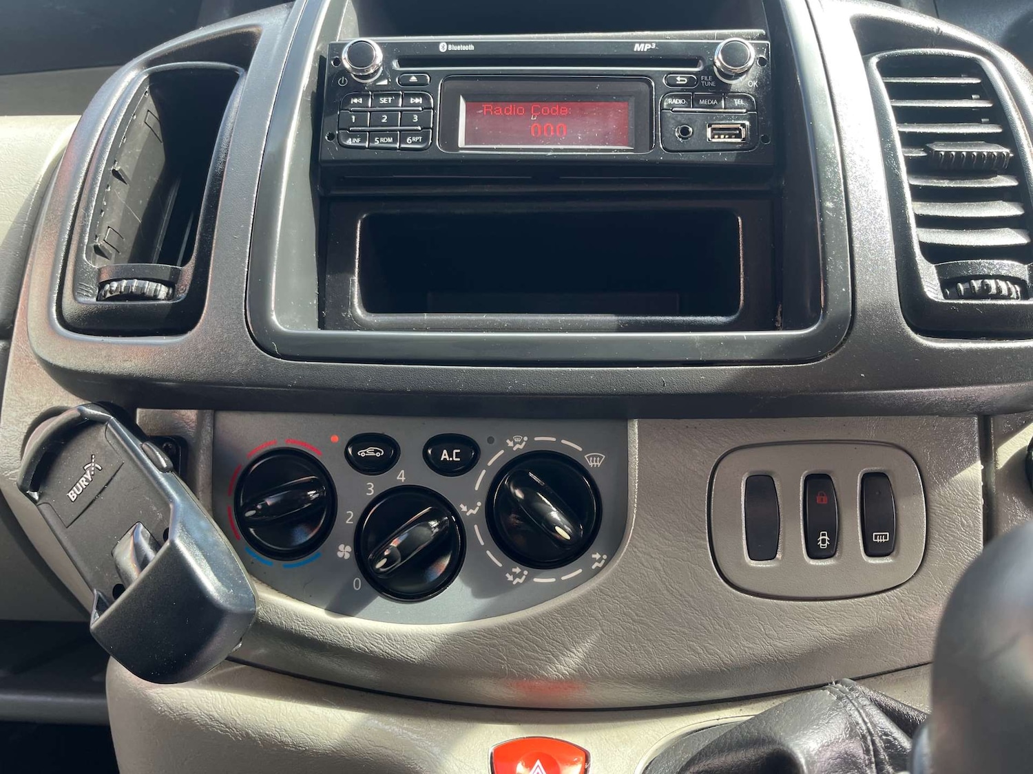 Used Vauxhall Vivaro 2014 for sale - 75661580: Photo 21