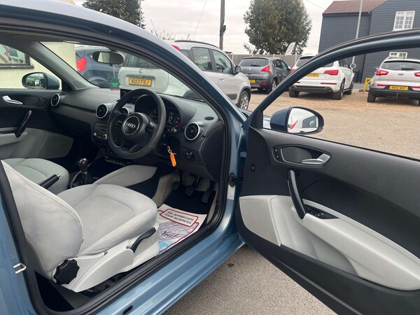 Used Audi A1 2011 for sale - 76219312: Photo 16