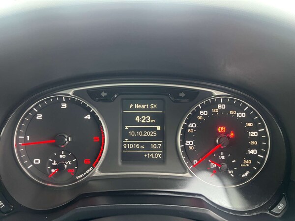 Used Audi A1 2011 for sale - 76219312: Photo 25