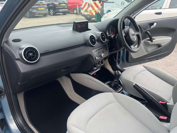 Used Audi A1 2011 for sale - 76219312: Photo 32