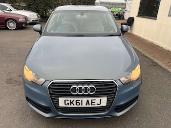 Used Audi A1 2011 for sale - 76219312: Photo 4