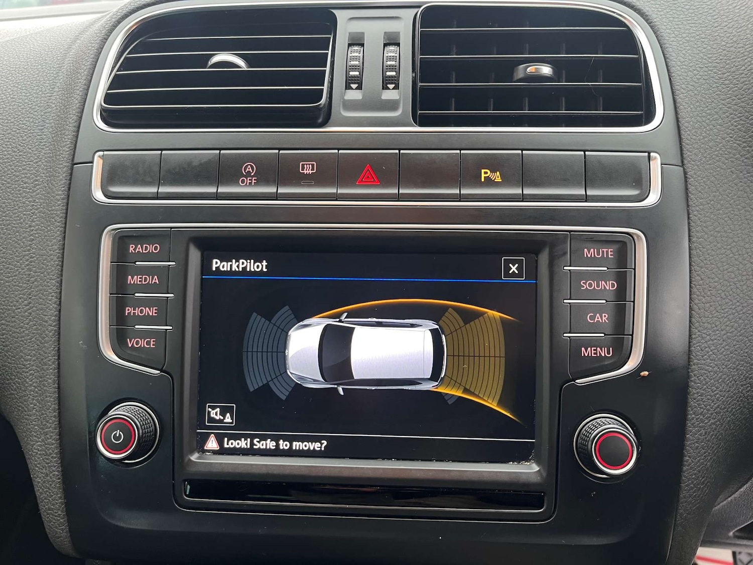 Used Volkswagen Polo 2017 for sale - 76507201: Photo 26