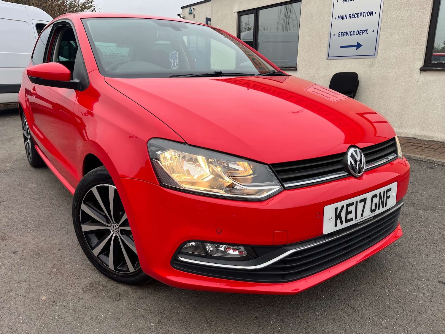 Used Volkswagen Polo 2017 for sale - 76507201: Photo 3