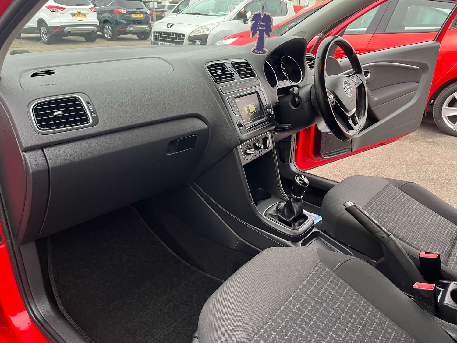 Used Volkswagen Polo 2017 for sale - 76507201: Photo 37