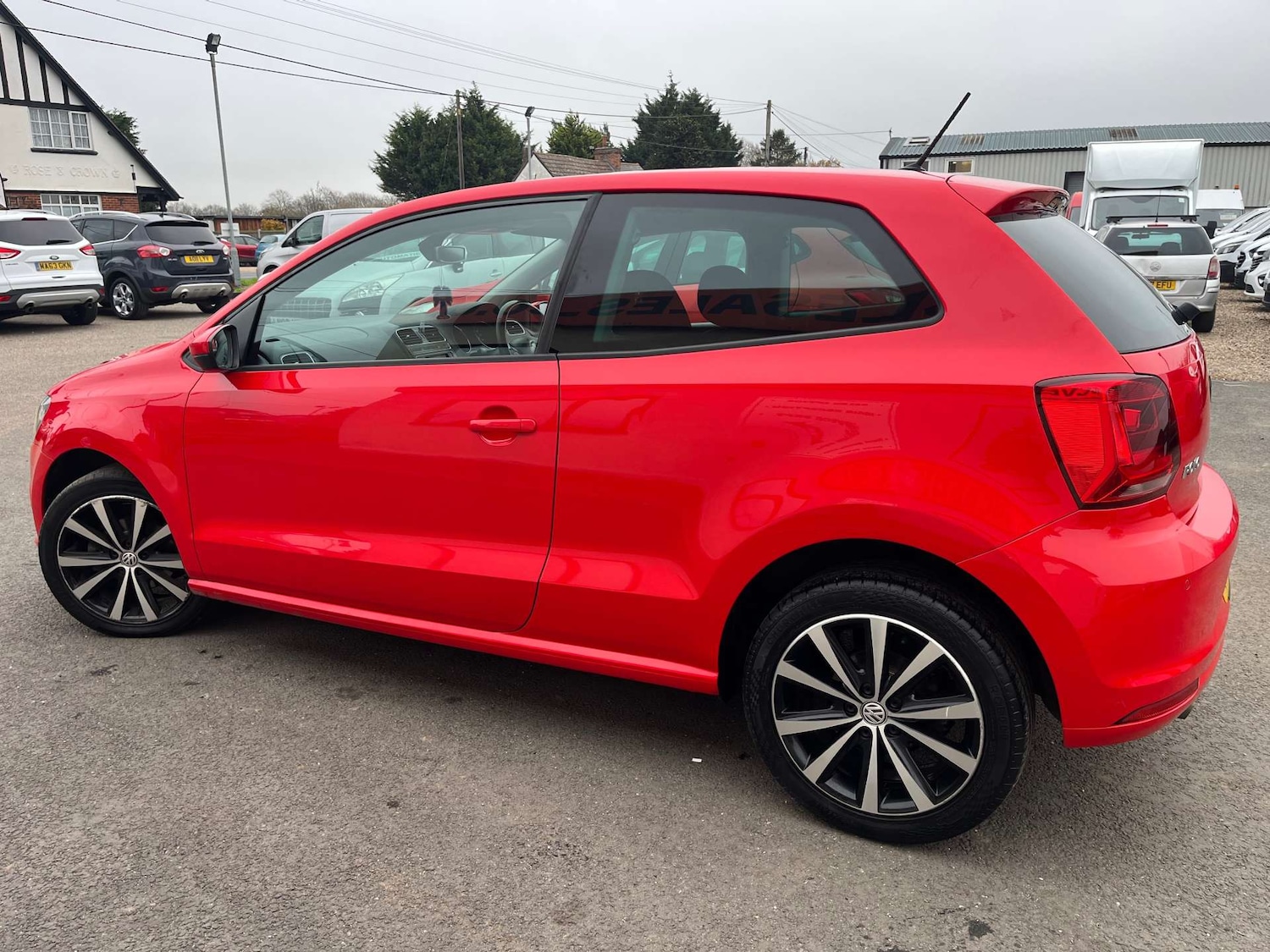 Used Volkswagen Polo 2017 for sale - 76507201: Photo 9