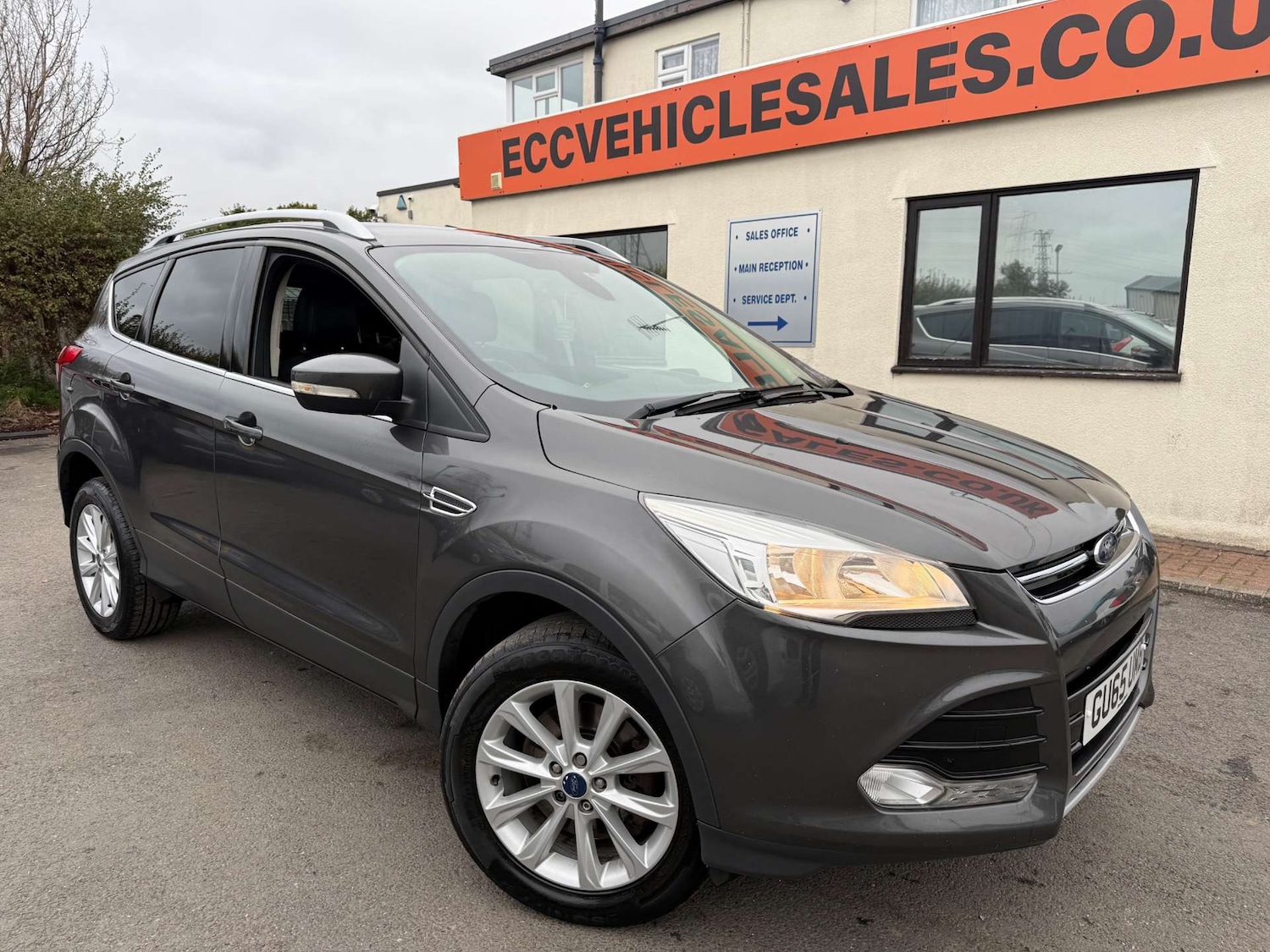 Used Ford Kuga 2015 for sale - 76253852: Photo 2
