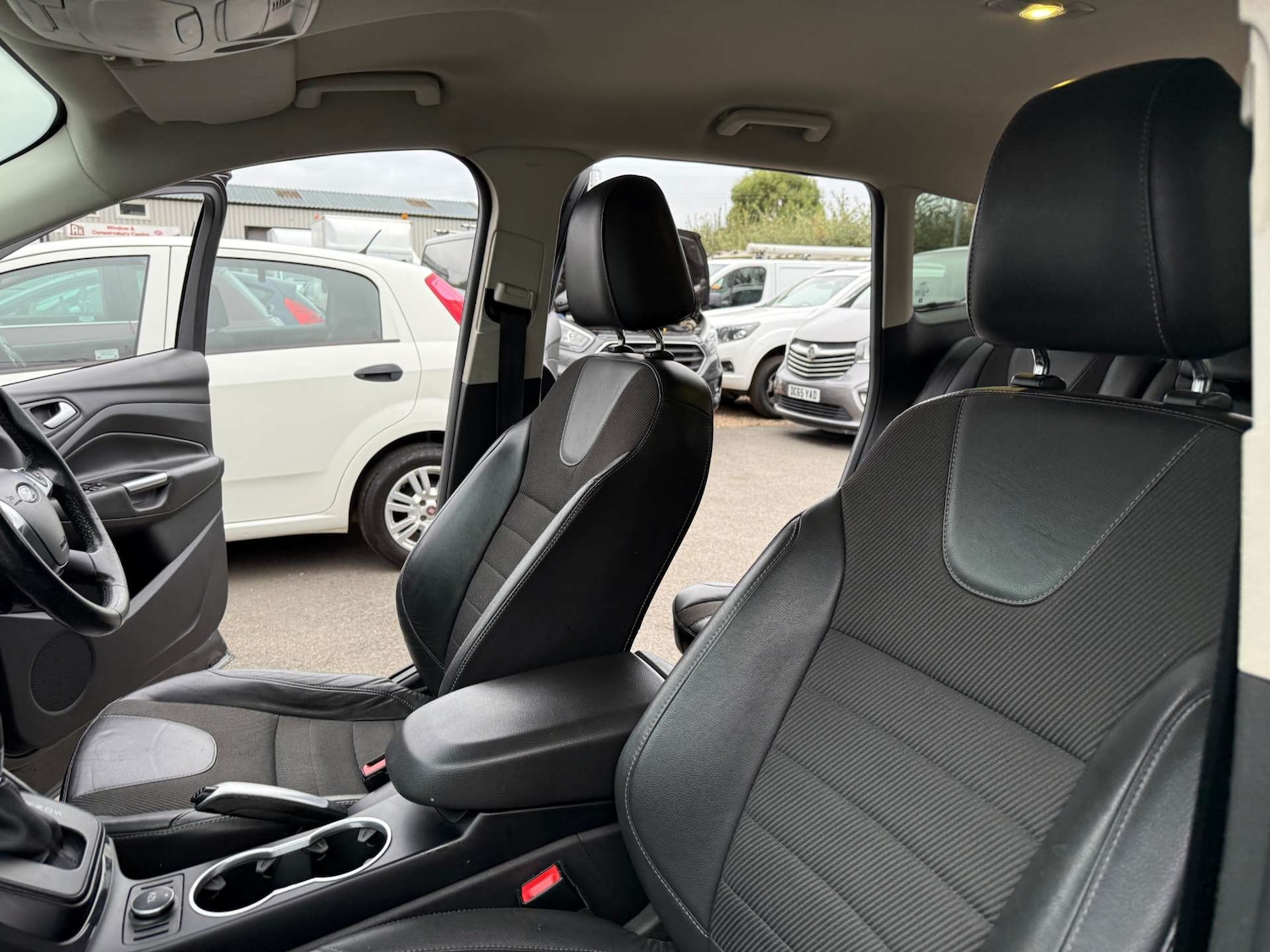 Used Ford Kuga 2015 for sale - 76253852: Photo 30