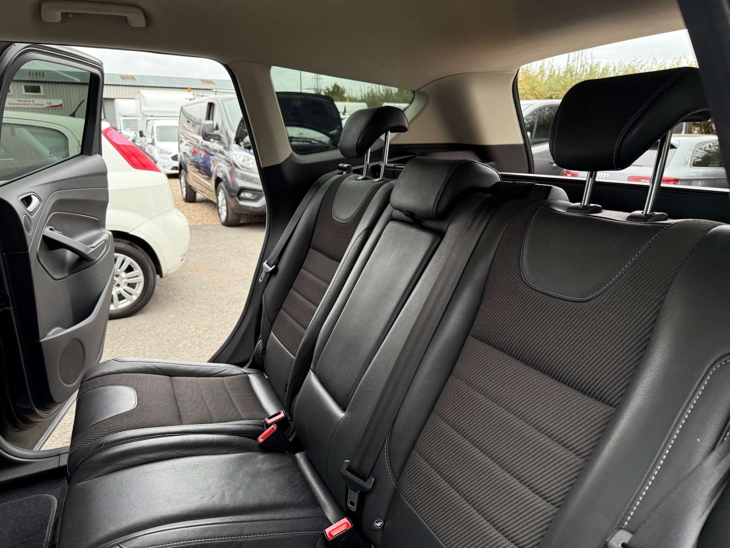 Used Ford Kuga 2015 for sale - 76253852: Photo 33