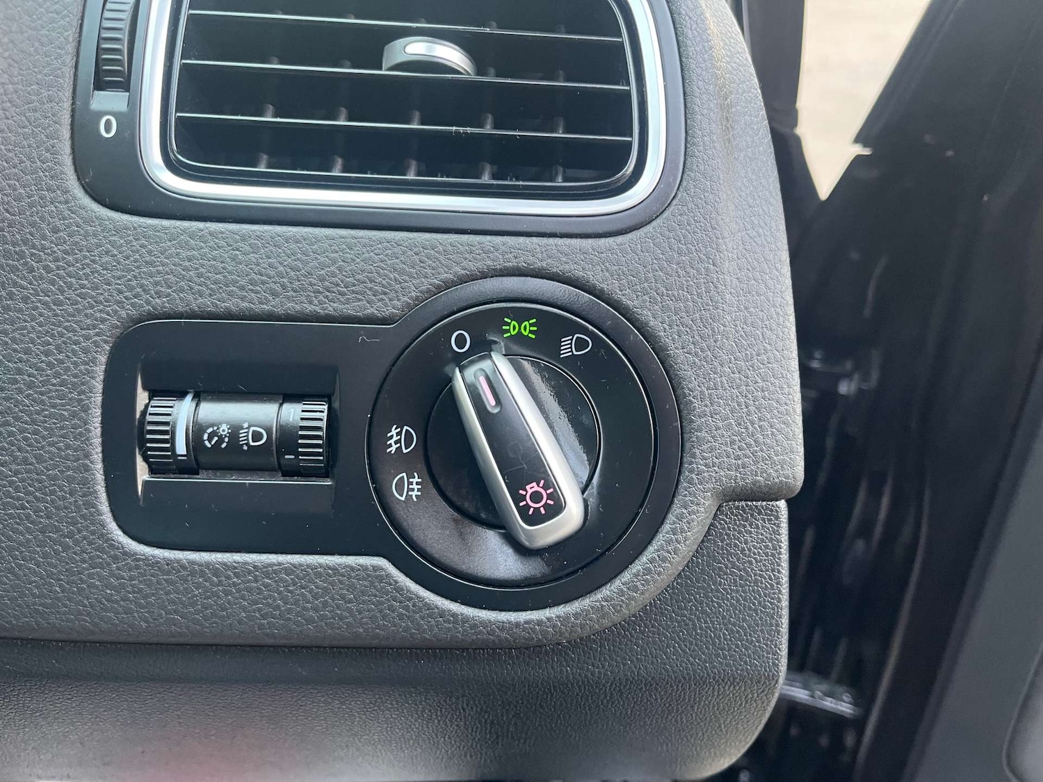 Used Volkswagen Polo 2012 for sale - 78003684: Photo 19