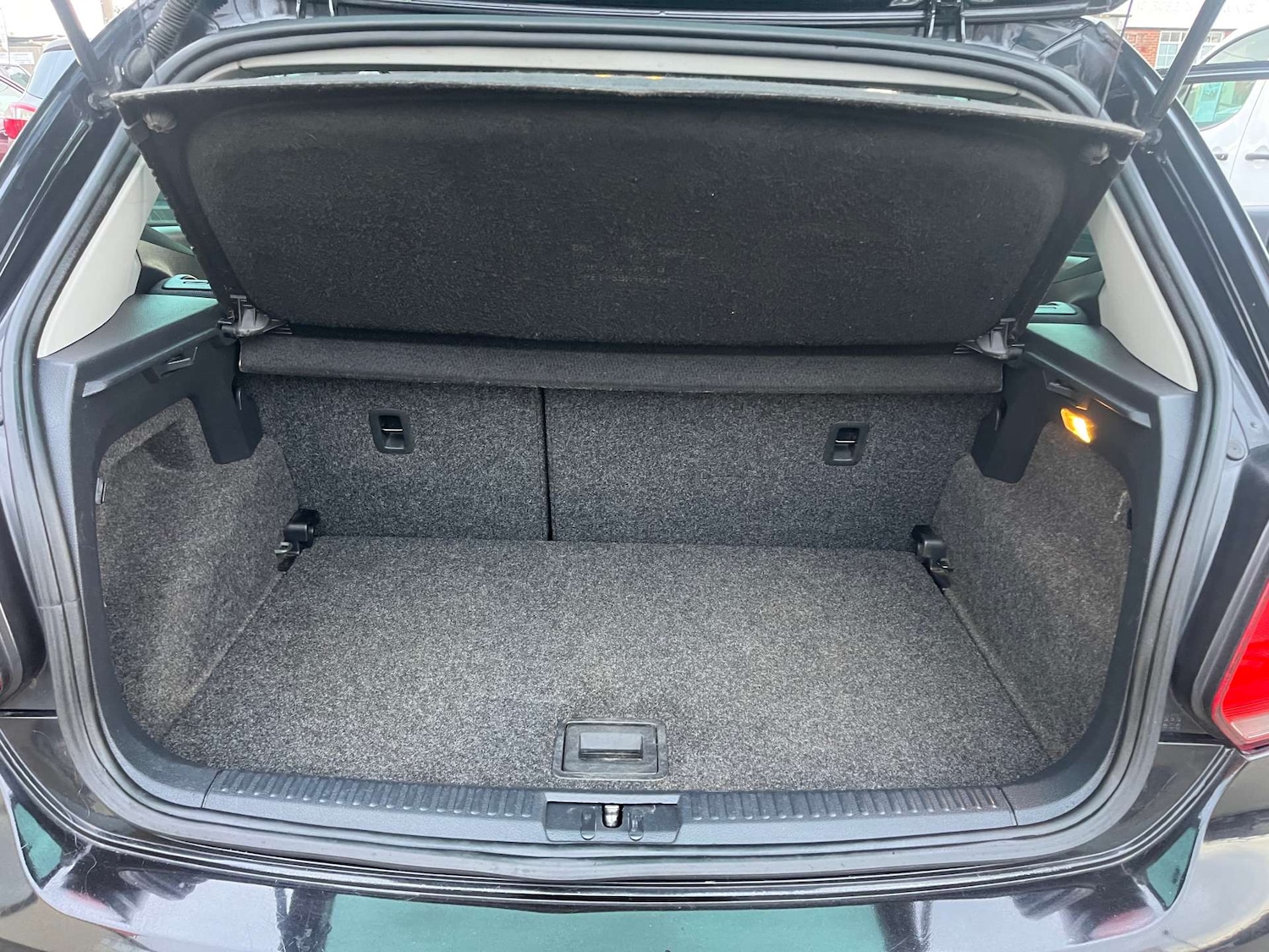 Used Volkswagen Polo 2012 for sale - 78003684: Photo 29