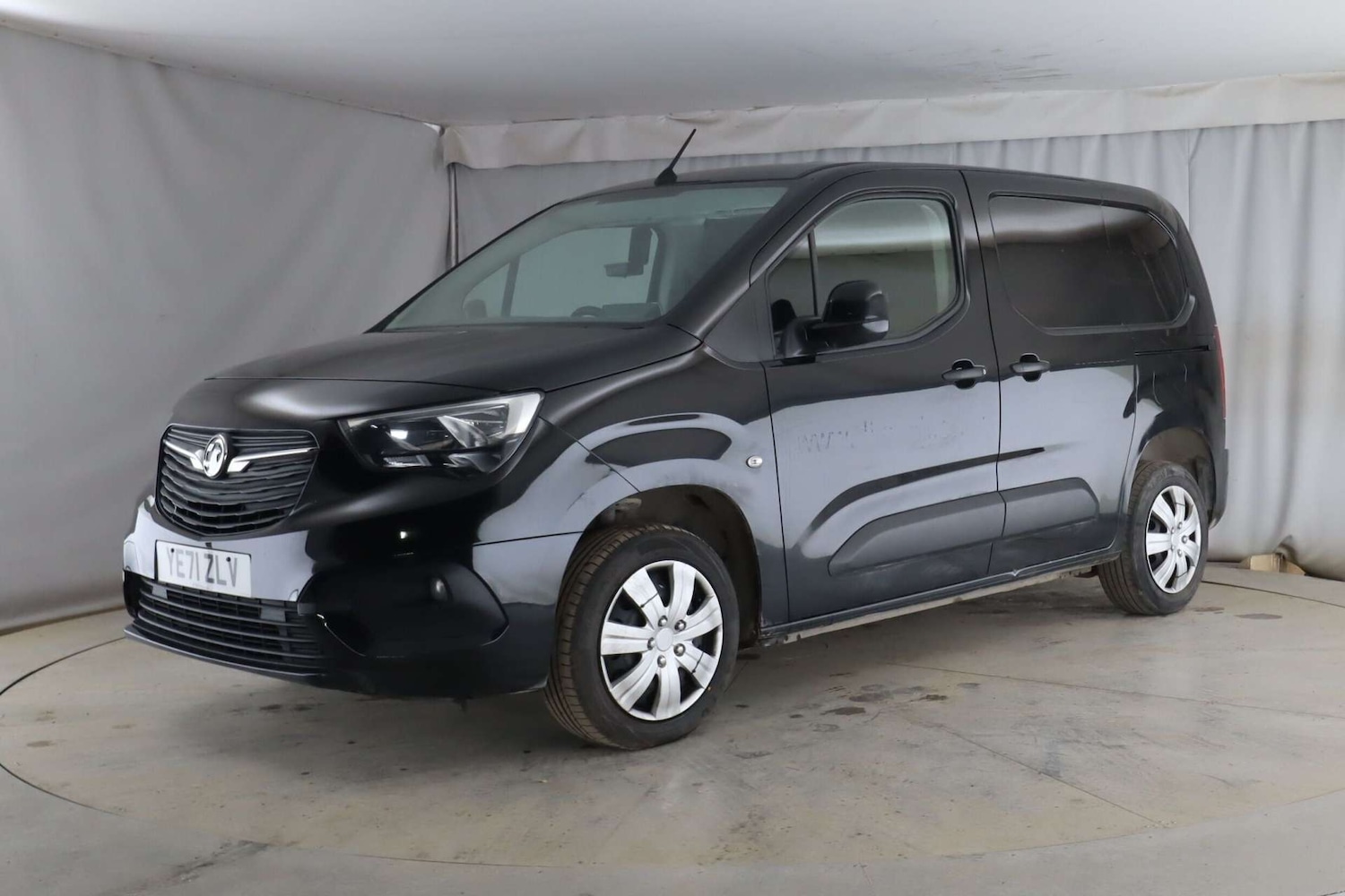 Used Vauxhall Combo 2021 for sale - 78198825: Photo 2