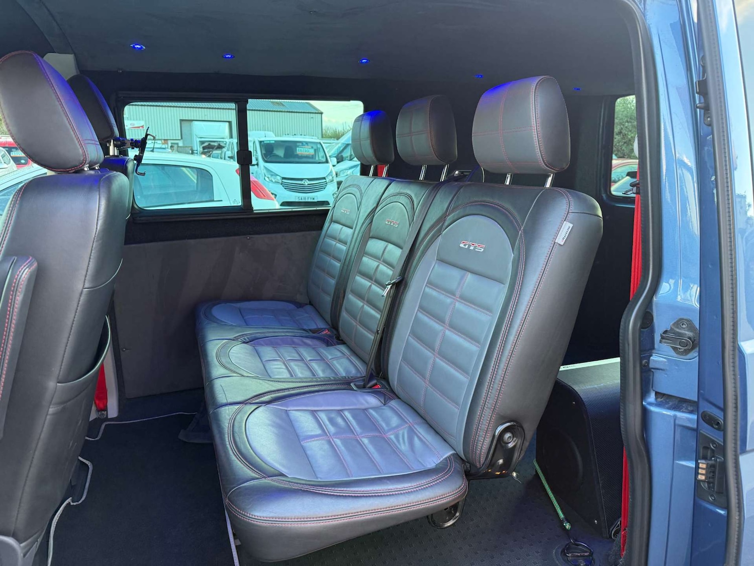 Used Volkswagen Transporter 2015 for sale - 76385788: Photo 12