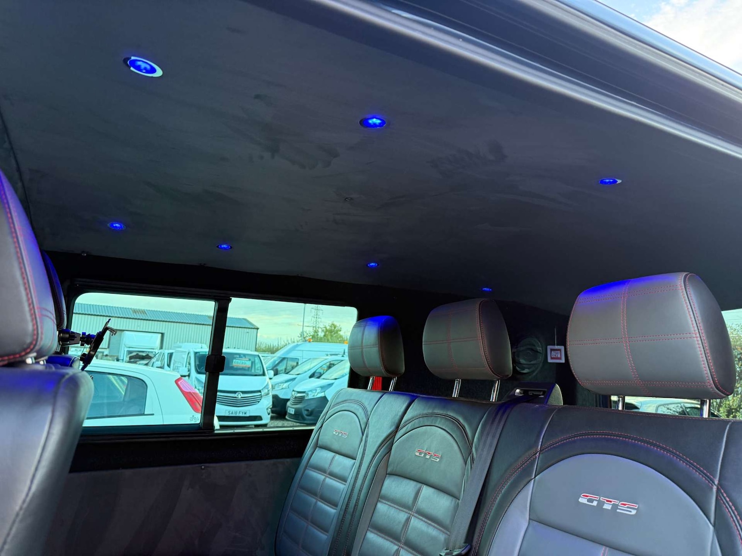 Used Volkswagen Transporter 2015 for sale - 76385788: Photo 14