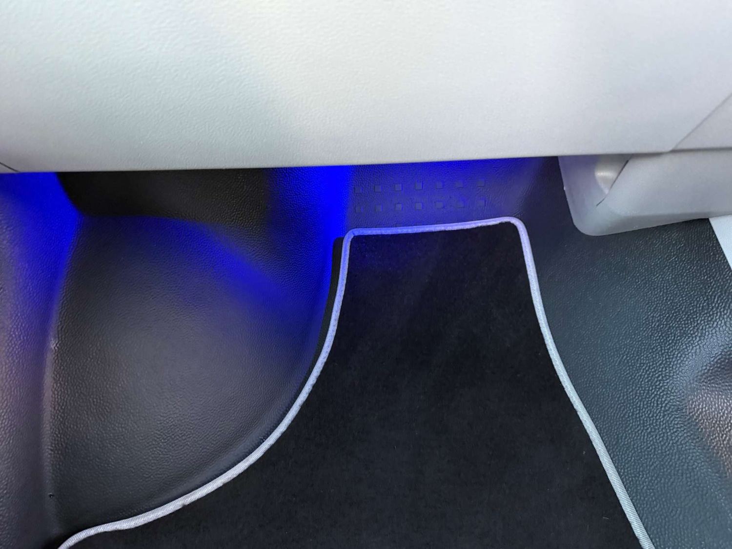 Used Volkswagen Transporter 2015 for sale - 76385788: Photo 32