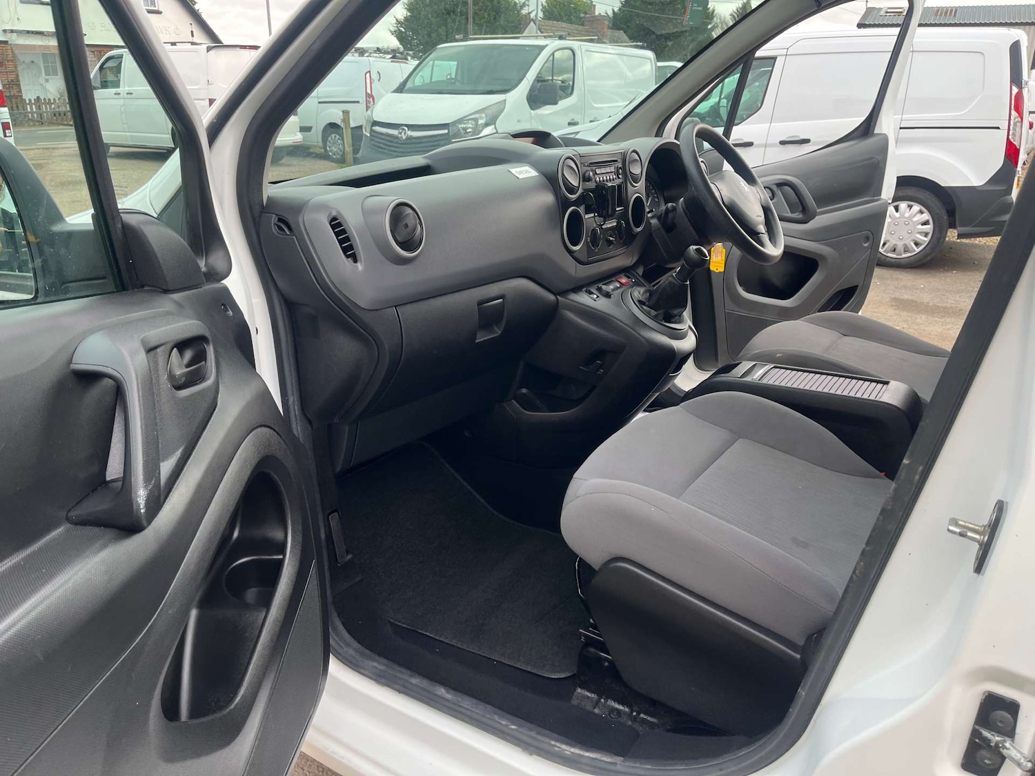 Used Peugeot Partner 2016 for sale - 77678633: Photo 27