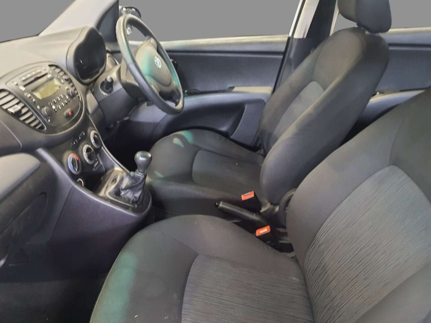 Used Hyundai i10 2013 for sale - 76495879: Photo 5