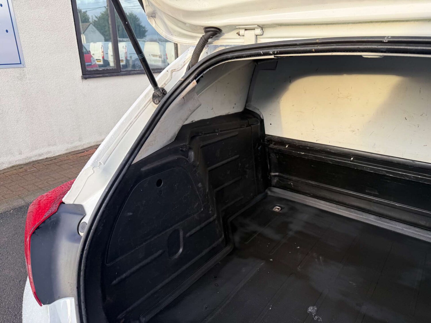 Used Vauxhall Corsa 2016 for sale - 77556738: Photo 19