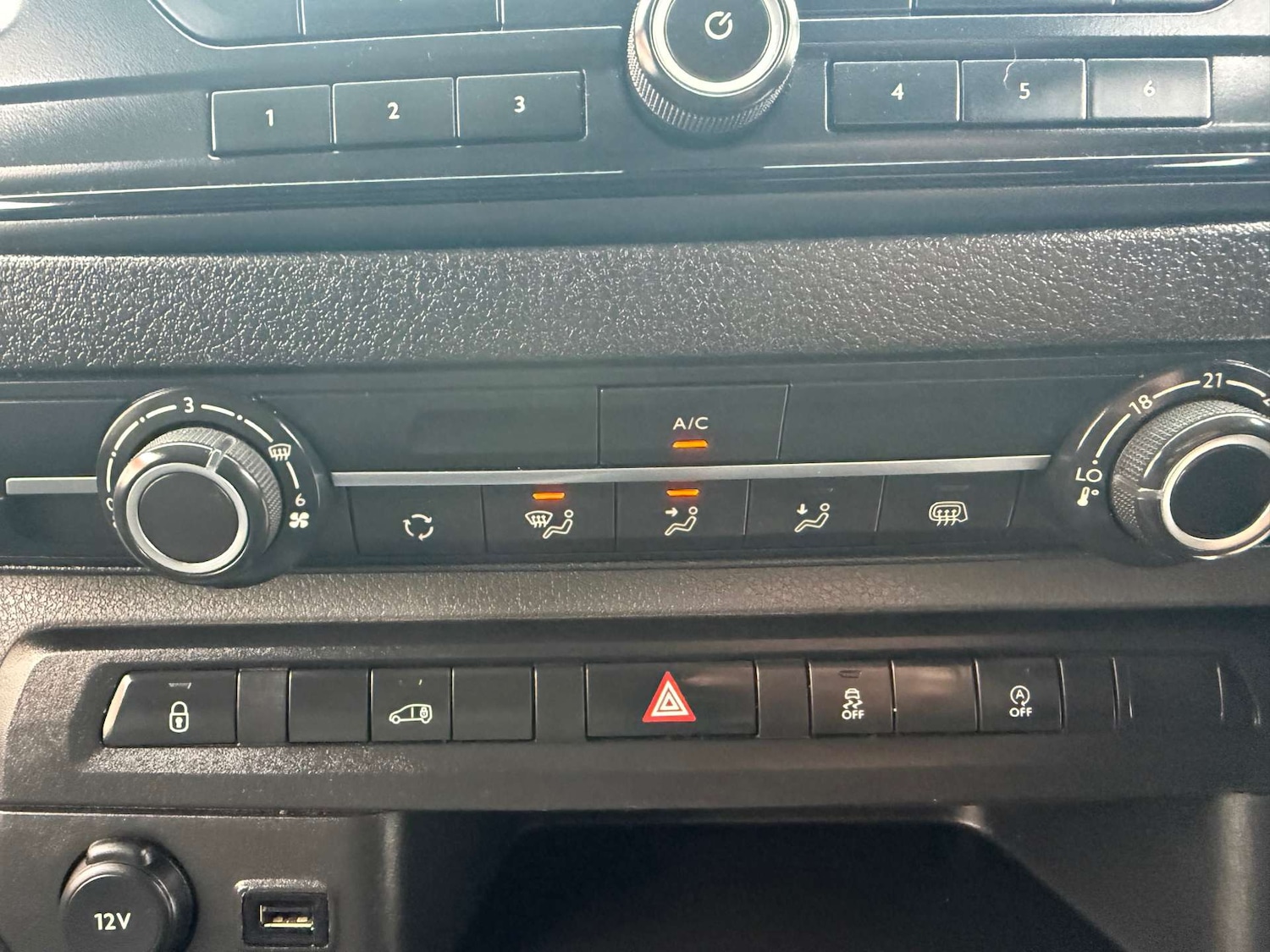 Used Vauxhall Vivaro 2019 for sale - 77531836: Photo 23