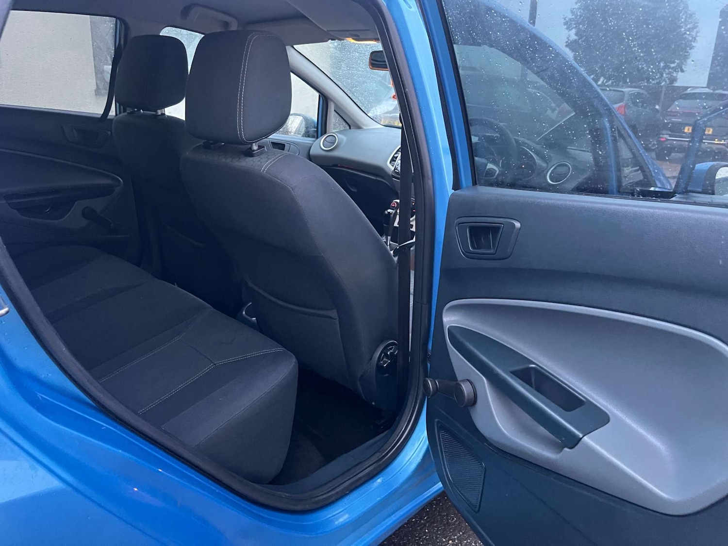 Used Ford Fiesta 2010 for sale - 76762544: Photo 29