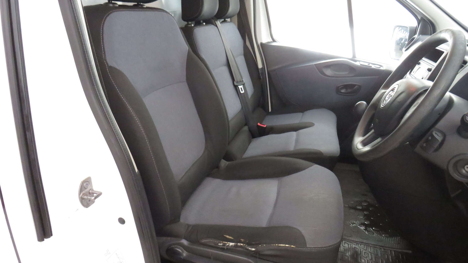 Used Vauxhall Vivaro 2014 for sale - 77821635: Photo 8
