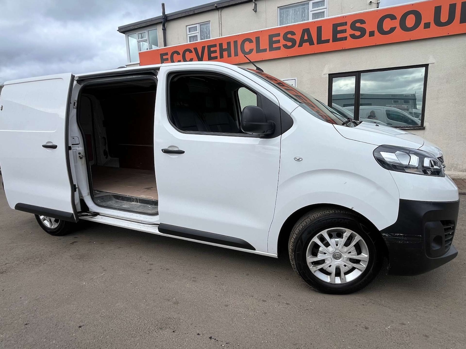Used Vauxhall Vivaro 2020 for sale - 77678649: Photo 28