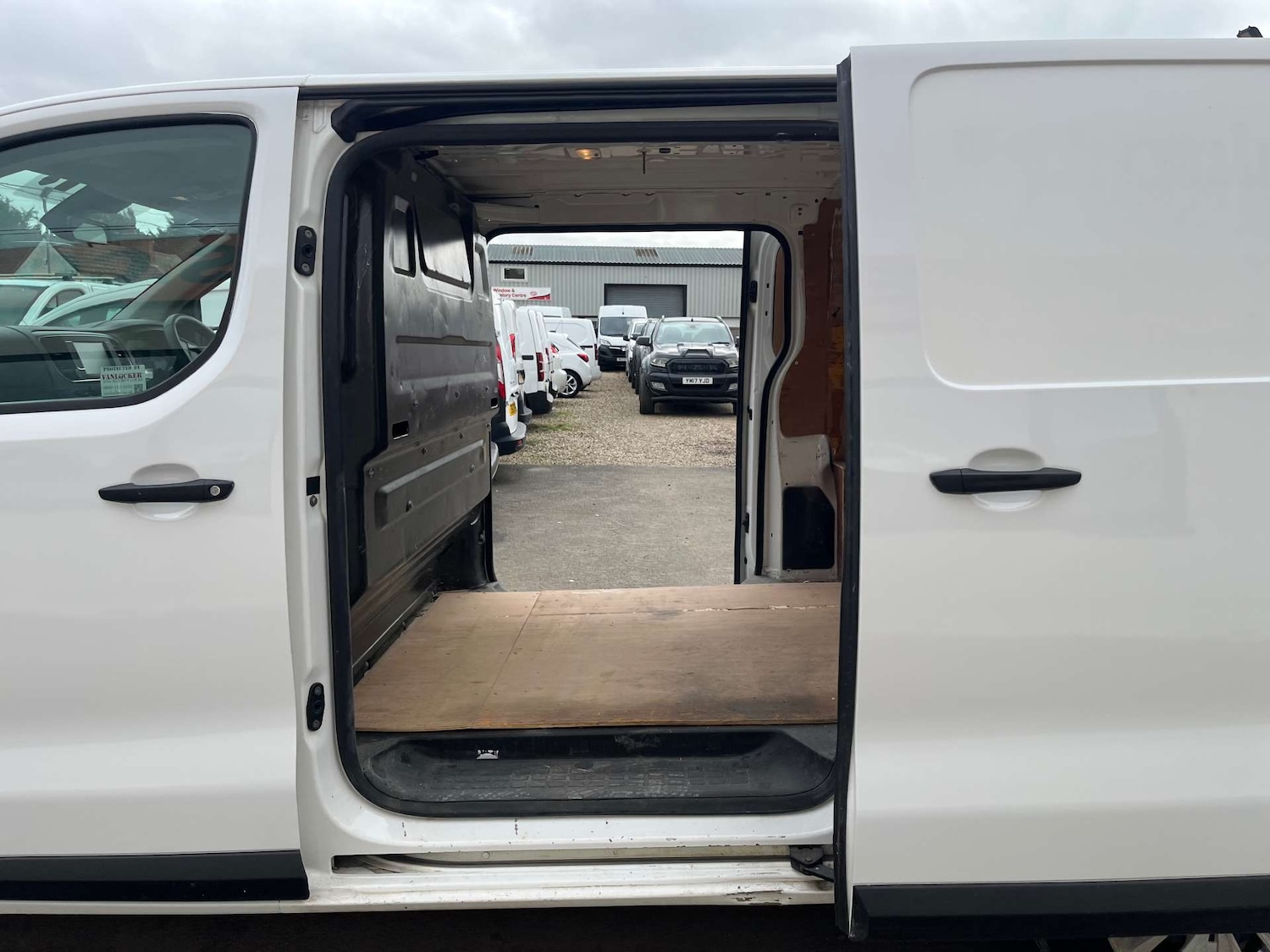 Used Vauxhall Vivaro 2020 for sale - 77678649: Photo 38