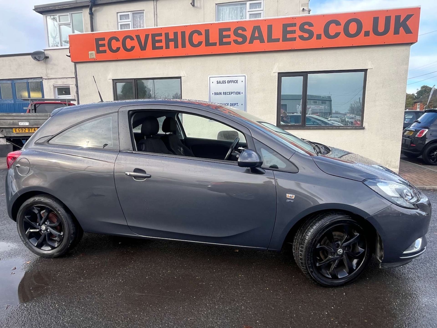 Used Vauxhall Corsa 2015 for sale - 76628313: Photo 1
