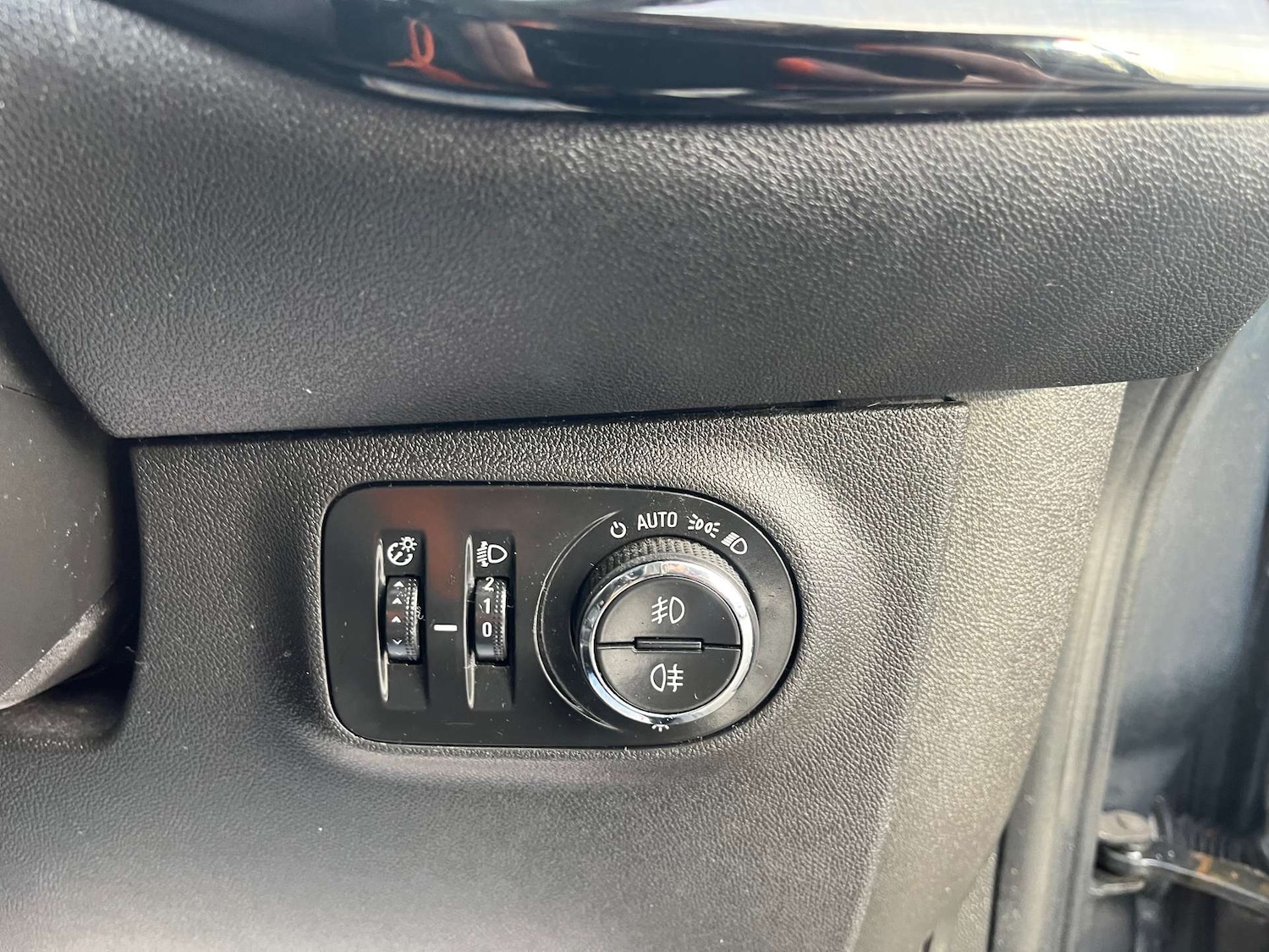 Used Vauxhall Corsa 2015 for sale - 76628313: Photo 19