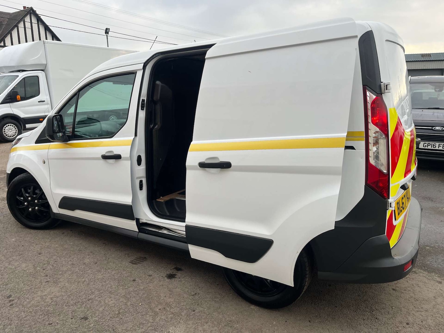Used Ford Transit Connect 2018 for sale - 76948230: Photo 19