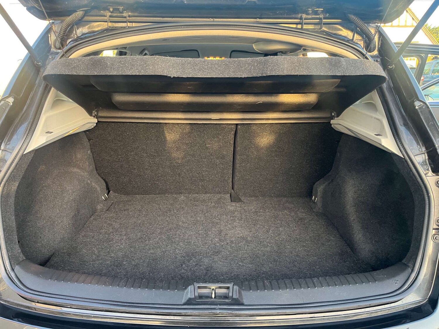 Used Nissan Qashqai 2011 for sale - 76577481: Photo 33