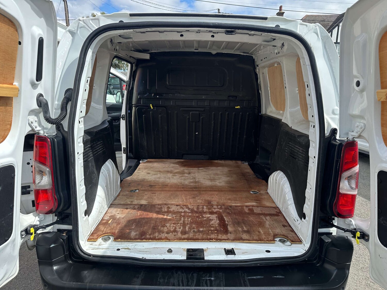 Used Peugeot Partner 2021 for sale - 77529398: Photo 13