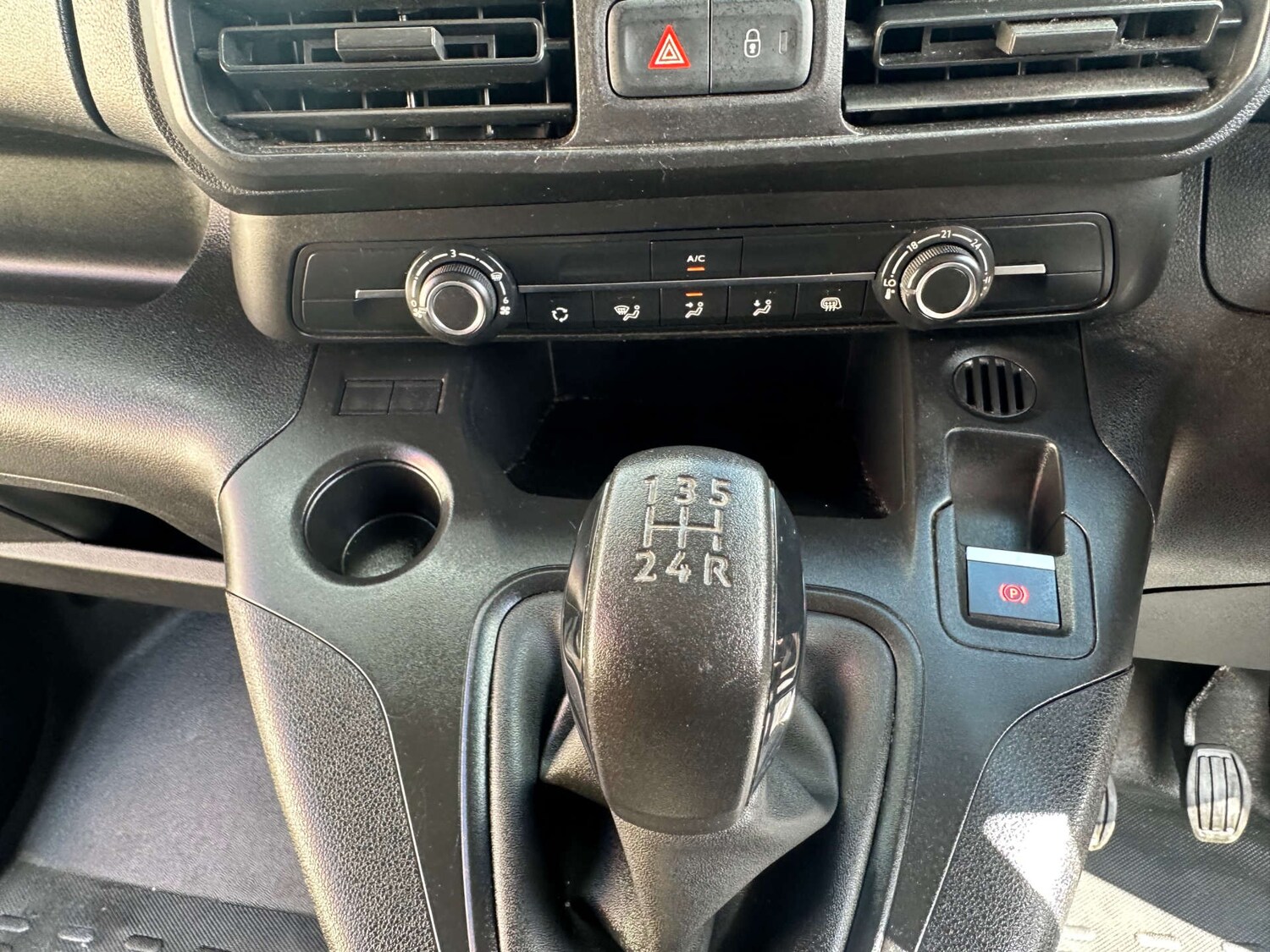 Used Peugeot Partner 2021 for sale - 77529398: Photo 22