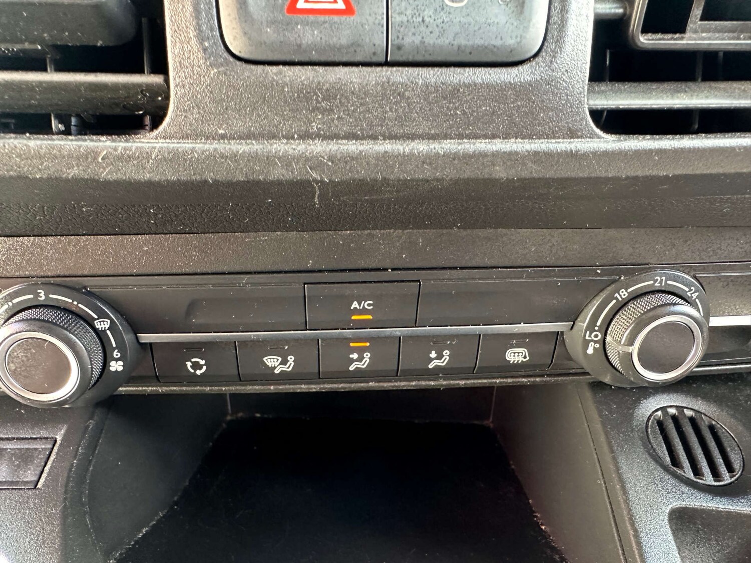 Used Peugeot Partner 2021 for sale - 77529398: Photo 23