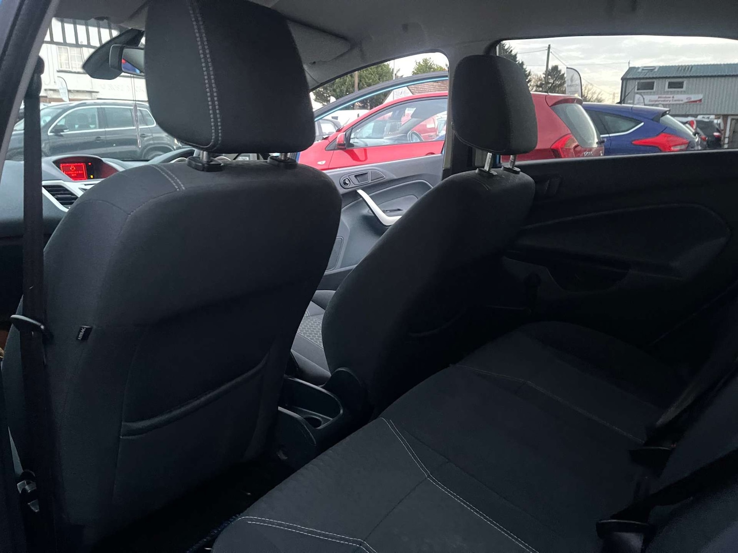 Used Ford Fiesta 2010 for sale - 76601555: Photo 33