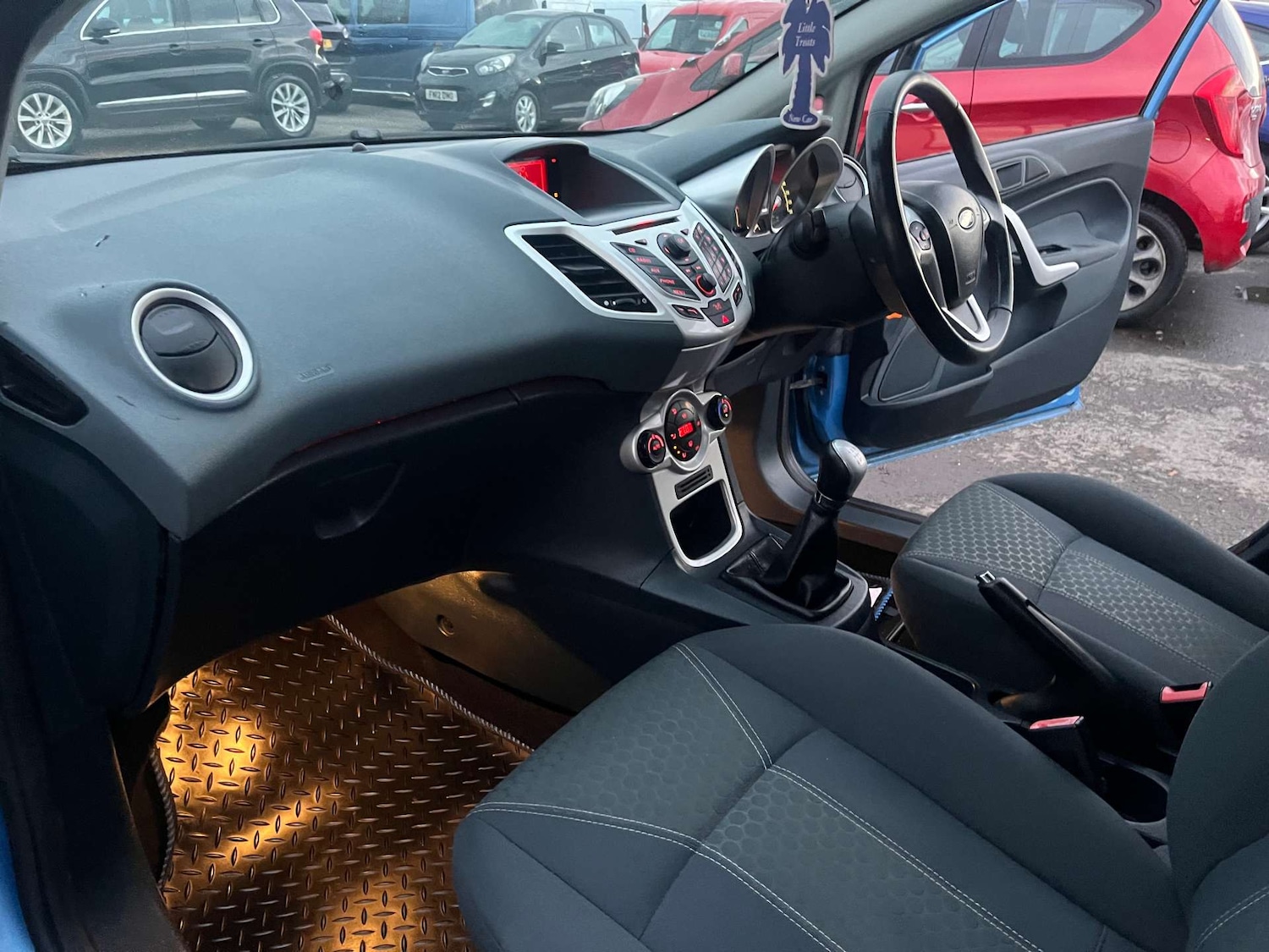 Used Ford Fiesta 2010 for sale - 76601555: Photo 36