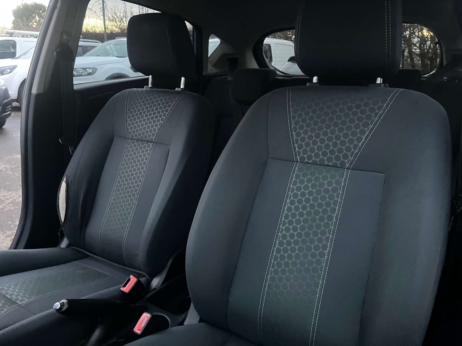 Used Ford Fiesta 2010 for sale - 76601555: Photo 38