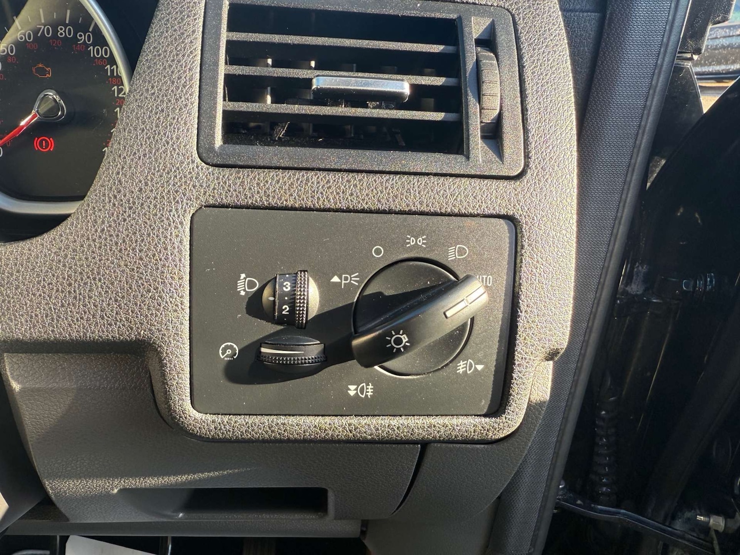 Used Ford Kuga 2011 for sale - 76651373: Photo 19