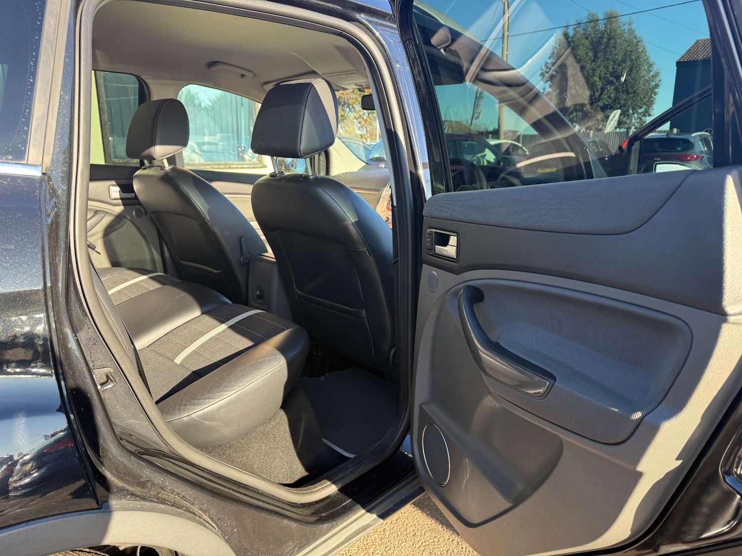 Used Ford Kuga 2011 for sale - 76651373: Photo 28