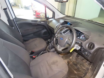 Used Ford Transit Courier 2017 for sale - 78919872: Photo