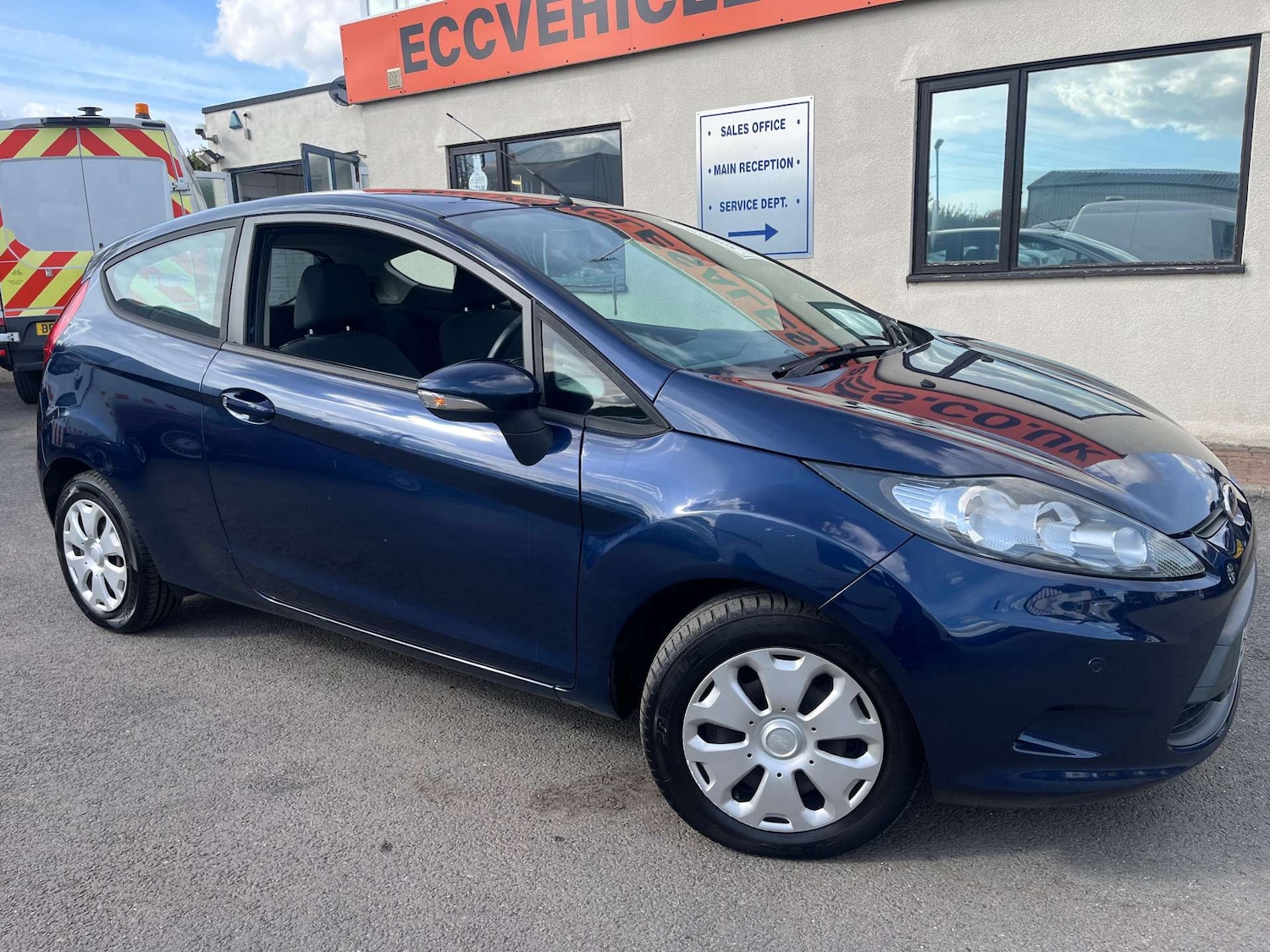 Used Ford Fiesta 2011 for sale - 76601743: Photo 2