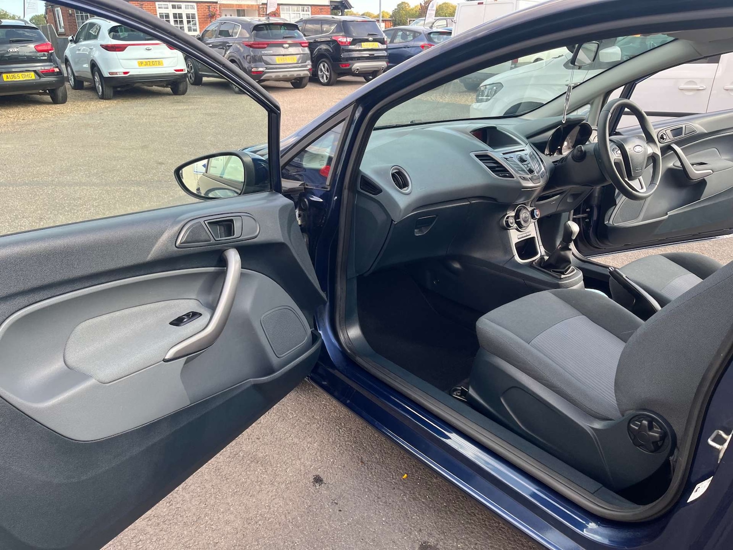 Used Ford Fiesta 2011 for sale - 76601743: Photo 32