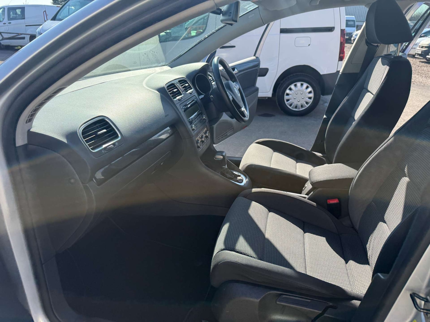 Used Volkswagen Golf 2009 for sale - 77950440: Photo 21