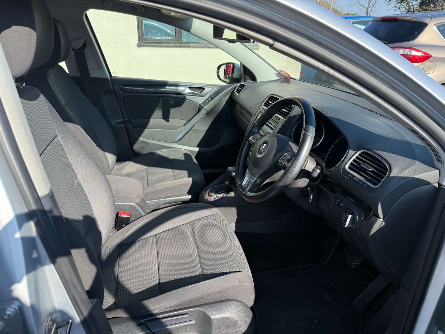 Used Volkswagen Golf 2009 for sale - 77950440: Photo 8