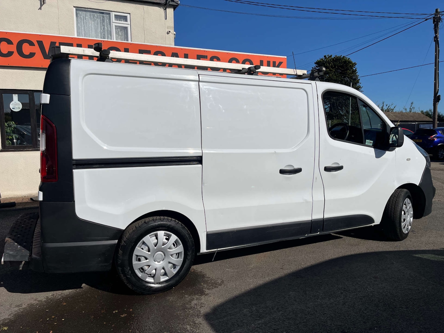 Used Vauxhall Vivaro 2015 for sale - 77678651: Photo 6