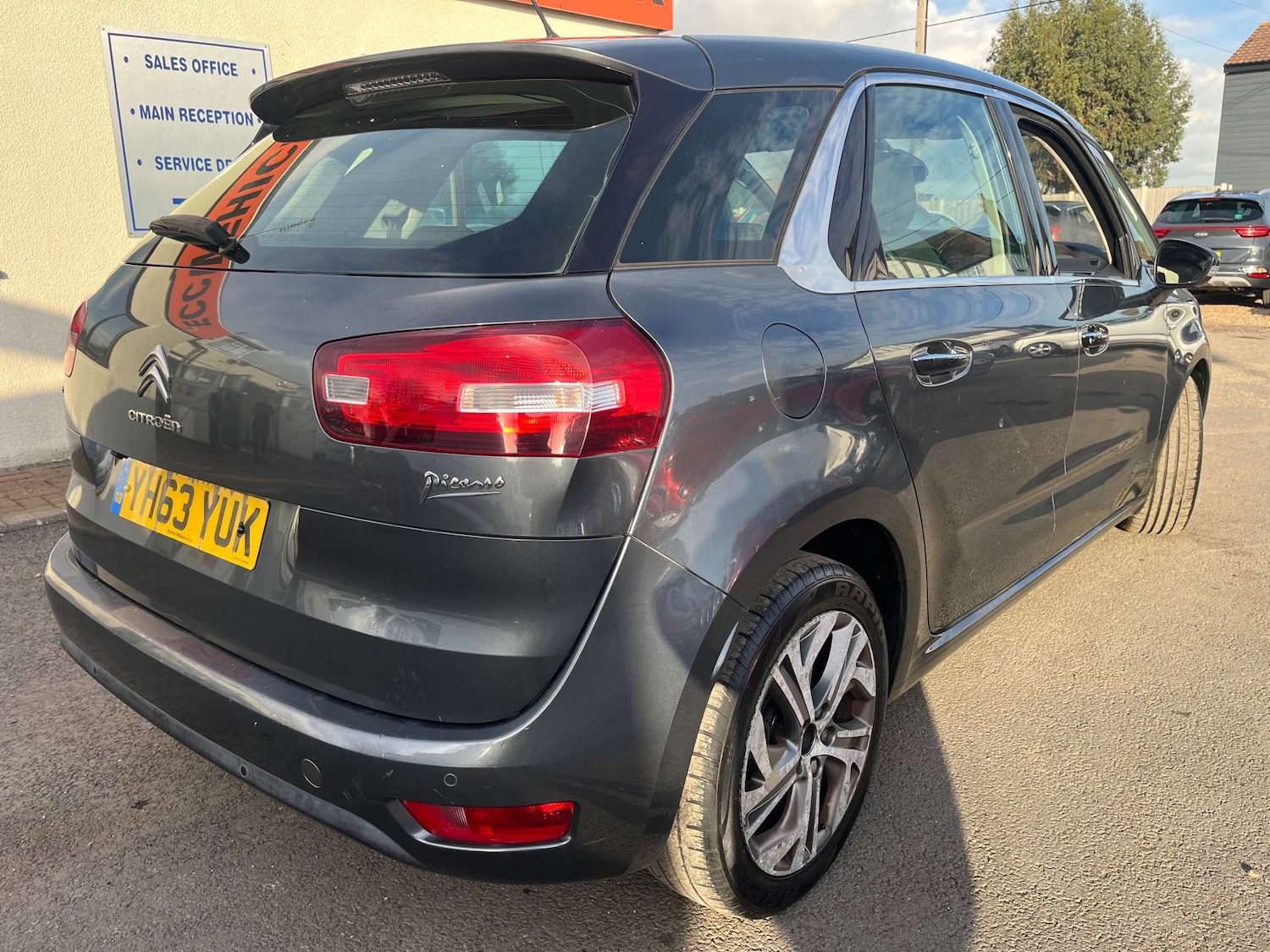 Used Citroen C4 Picasso 2013 for sale - 76567763: Photo 13