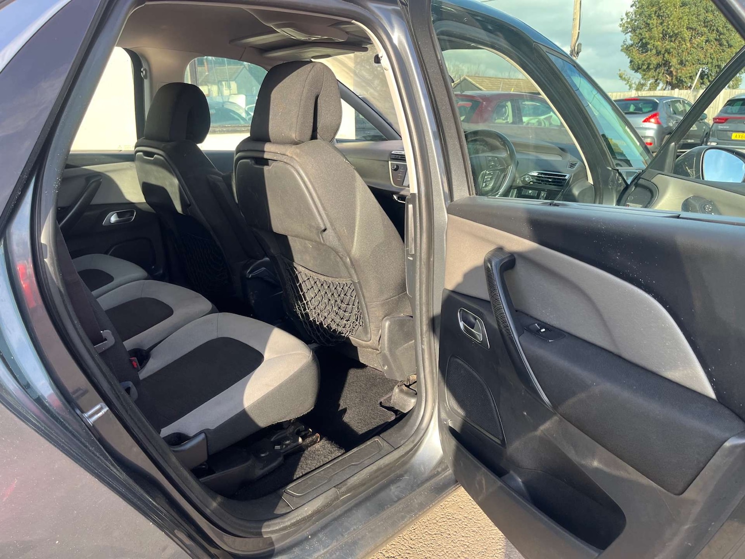 Used Citroen C4 Picasso 2013 for sale - 76567763: Photo 29