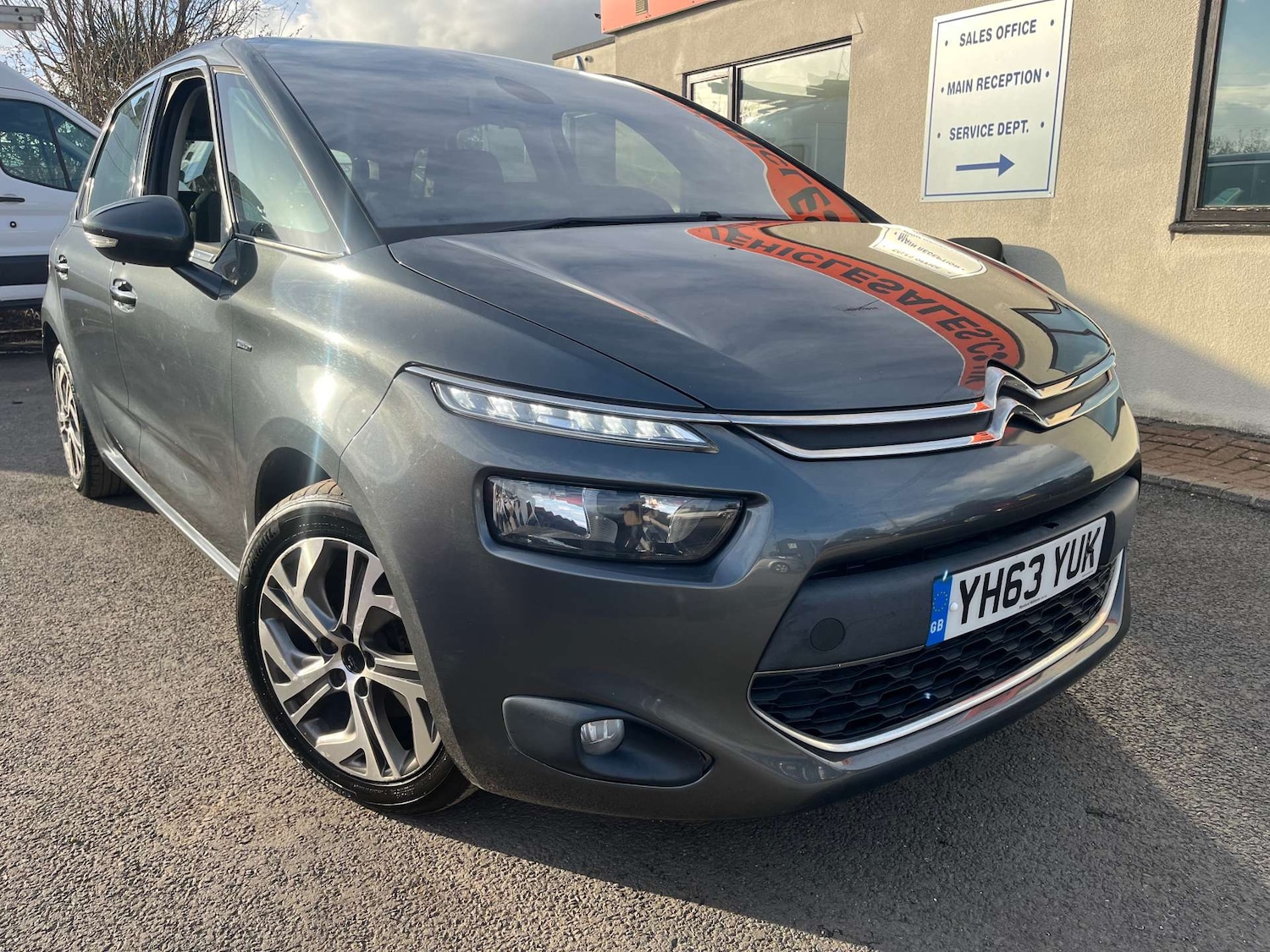 Used Citroen C4 Picasso 2013 for sale - 76567763: Photo 3